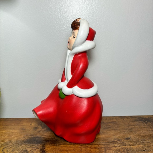 Vintage Hand Painted Atlantic Mold Ceramic Victorian Christmas Caroler Woman 8” - Picture 6 of 15